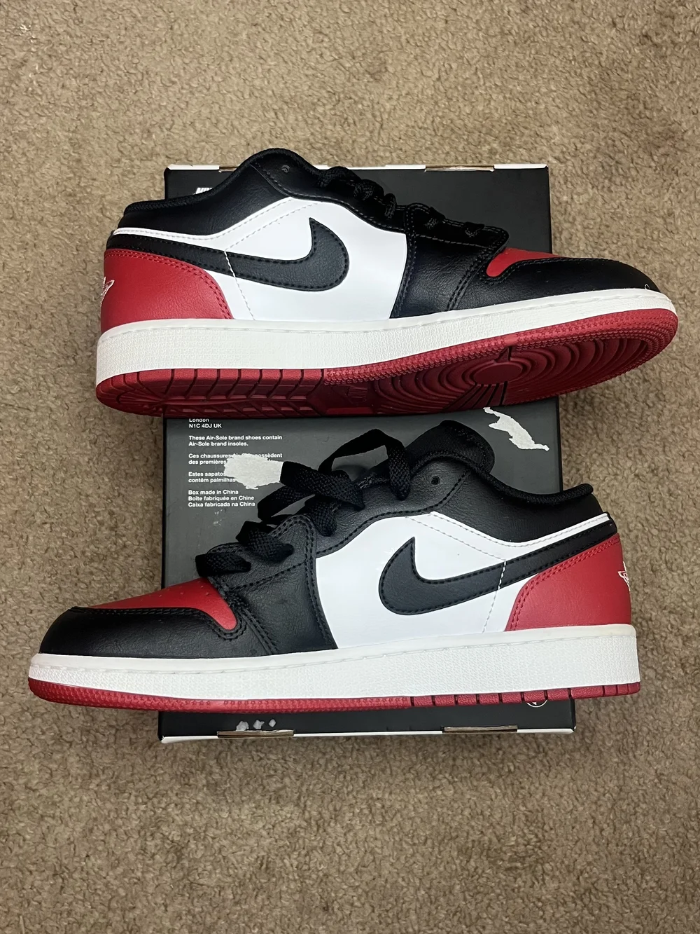 Nike Kids Black/White/Red Low-Top Sneakers - Junior Court Style